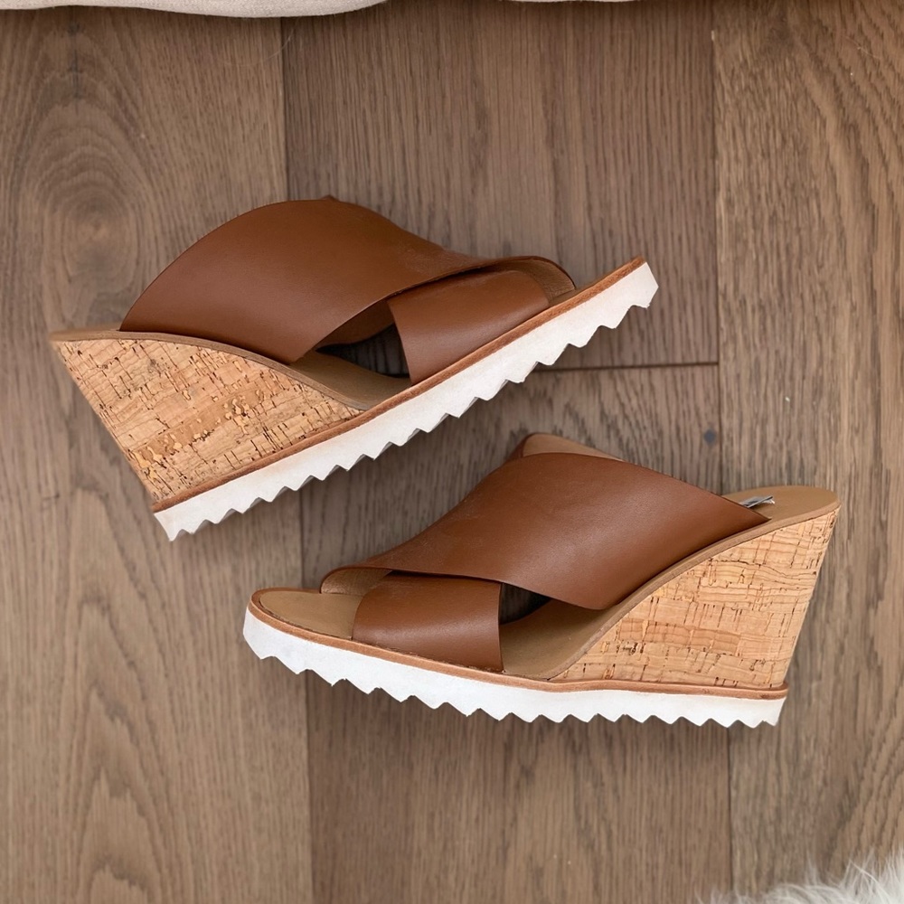 Steve Madden Camel Wedges